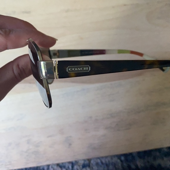Coach sunglasses - Picture 4 of 8